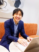 人事◆前給保証／副業＆土日休みOK／年休120日選択可／残業少なめ／オフィスカジュアル／福利厚生充実1