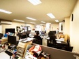 自社サイトの運営スタッフ（未経験歓迎）◆サイト制作・SEO対策など／残業月1h程度／年休125日3