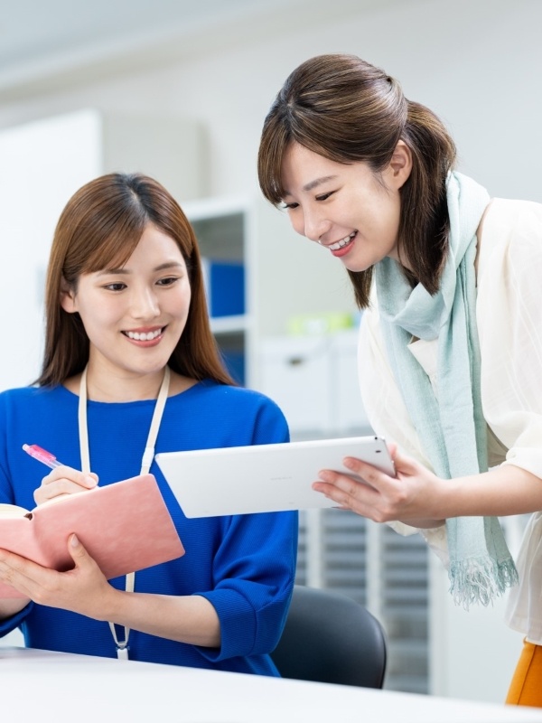 営業事務◆年休120日／土日祝休み／残業月平均10h程度／賞与年2回／時間休・半休取得可／転勤なしイメージ1