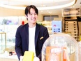 店舗運営スタッフ◆未経験歓迎／残業月10時間／年休125日／5連休可／個人ノルマなし／プライム上場G2