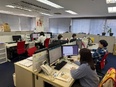 フィットネスブランドのECサイト運営◆完全週休2日制／残業月平均2～5時間／各種手当充実／服装自由！2