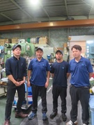 部品の製造スタッフ（ボタン操作・検品が中心です）◆年休125日／家族手当あり／正社員デビュー歓迎！1