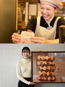 ベルギーワッフル店の店舗運営スタッフ◆誰かのためにを叶えられる／有休95％取得／ユニークな福利厚生有1