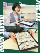 眼鏡市場の販売スタッフ◆新体制／未経験歓迎／2ヶ月研修／社宅半額補助／残業なし／選べる休日／新人面談1