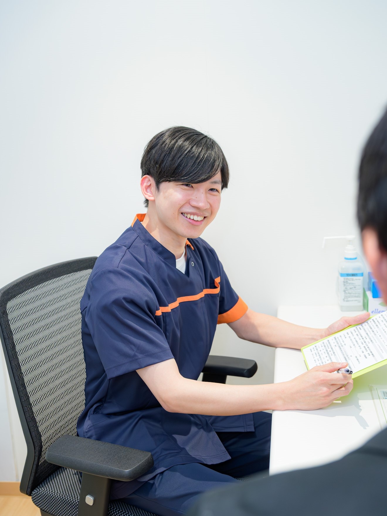 男性専門クリニックの受付事務◆未経験者歓迎／完全週休二日制／転勤なし／残業ほぼなし／昇給年1回有イメージ1