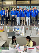 サービススタッフ◆家賃1万円の社宅あり／月収25万円以上／残業10h程／転勤ナシ／今年で創業105年1