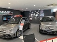 イタリア車の営業 （フィアット・アバルト正規ディーラー）◆月収例35万円／車・バイク通勤OK／転勤無3