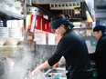 『河童ラーメン本舗』の店長候補◆店長は月給37.5万円以上／昇格年4回／選べる休日／4期連続売上UP3