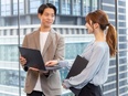法人営業◆上場企業グループ／昇給・昇格年4回／1年目年収600万円可／年休130日／有休消化率77%2