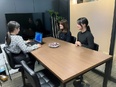 労務事務◆産休育休取得実績あり／子育て世代活躍／駅徒歩3分／賞与年2回／残業月平均10h3