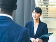 受付スタッフ◆英語力が活かせる／東証プライム上場グループ／年間休日120日／土日祝休み／残業ほぼなし2