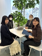 貿易事務◆中古車を世界に送り出す／土日祝休み／年休120日以上／月給28万円～／最寄り駅から直結！1