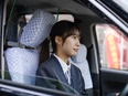 予約送迎ドライバー◆平均月収46万円／残業0・週休3日・時短など可／有休取得実績年20日／書類選考無2