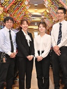 ホールスタッフ（未経験歓迎）◆実働7.5h／残業月10h程度／シフト固定OK／家賃補助月2.5万円1