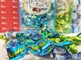 チョコレート製品の製造スタッフ◆未経験歓迎／賞与昨年度4ヶ月分／夜勤なし／髪型・髪色自由／設立50年3