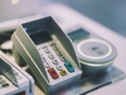 フィールドエンジニア（未経験OK）◆POS・ネットワーク機器の設置／フレックスも可／資格支援制度あり2