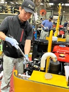 建設機械の製造スタッフ（未経験歓迎）◆年3回大型連休取得可能／完全週休2日制／年休128日／転勤なし1