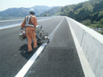 道路の塗装スタッフ（未経験歓迎）◆賞与年3回／マイカー通勤OK／年3回長期休暇あり！2