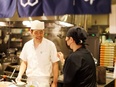 ラーメン店の店舗運営スタッフ◆『六厘舎』等を運営／東証プライム上場グループ／店長年収500万円～2