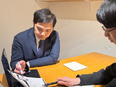 自社飲料商品の提案営業◆月給27万円～／土日祝休／1日1本自社ドリンク無料／成長と収入を両立3