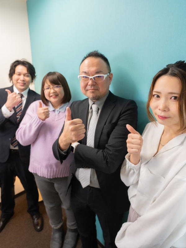 エンジニア◆月給30万円～／年休130日／有休取得率95％／正当な評価制度あり／自らキャリアを描けるイメージ1