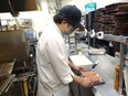 調理スタッフ◆自社の牧場で育った三浦牛を提供／ランチ営業のみ／接客も楽しめる／基本17時頃に退勤可能2