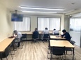 シート加工機のオペレーター◆人気シールの土台をつくる仕事／年間休日125日／残業ほぼ0／土日祝休み2