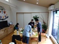 児童指導員（未経験歓迎）◆青少年の自立を支援／残業月平均10時間／年休121日／賞与4.45ヶ月分2