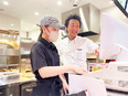 ハンバーガー店の店長候補◆月給27万円以上可／完休2日／早朝夜勤無／SNSで話題のバーガー店3