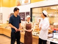 店舗運営スタッフ◆食で地域をプロデュースする仕事／月給28万～／賞与年3回／社割あり／書類選考ナシ2