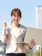 事務スタッフ◆KDDI、楽天グループ、博報堂プロダクツなどで働く／年間休日125日／リモートワーク可1