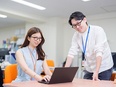 人事◆上場を目指す急成長企業／土日祝休み／年間休日120日以上／オフィスは六本木駅すぐそば3