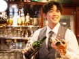 HUBの店舗運営スタッフ◆家賃半額補助・上限7万円／希望地域配属／英国研修有／1年目想定月収32万円3