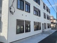 介護スタッフ◆新規施設の募集／週休3日制あり／社宅（初期費無料・家賃半額）あり／残業ほぼなし3