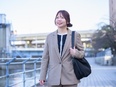 施設長◆月給37万円～／夜勤なし／ICT化で業務負担を軽減／東証プライム上場G／10名以上の積極採用3