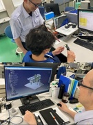 生産技術（生産設備の導入・保守）◆フレックスタイム制／リフレッシュ休暇／各種手当充実／賞与年2回1