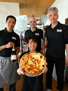 ピッツェリアの店舗運営スタッフ（未経験歓迎）◆月給28万円～／年休120日／研修充実／新店オープン1