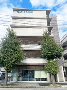 経理◆残業月10時間程／土日休み／月給30万円以上／賞与年2回／最寄り駅から徒歩10分以内1