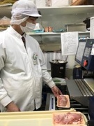 地域密着型スーパーの店舗運営スタッフ◆設立51年／正社員登用前提／残業月20h程度／福利厚生充実！1