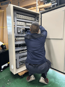 産業用機械の電気制御設計◆月給29万円～／昨年度賞与4ヶ月分／土日祝休み／20年以上働くベテラン多数1