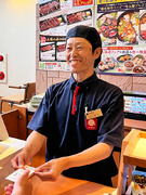 『和食さと』の店舗運営スタッフ◆7連休取得必須／平均勤続17年／月1万円の単身寮あり／髪色自由1