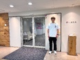 サポート事務◆公開中の話題作に映像機材を貸出／月給27.5万円／10時始業／残業なし／正社員登用あり2