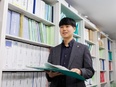 人事（採用業務メイン）◆未経験歓迎／残業ゼロ／年休126日／設立50年安定企業／新しい自社ビル勤務！3