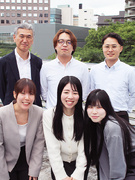 管理部門スタッフ◆年間休日125日／残業月20h以下／家族・住宅手当など豊富／昨年度賞与3ヶ月分1