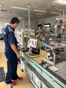 車の部品修理スタッフ（未経験歓迎）◆17時半に定時退勤できる／設立55年、大手とも取引する安定企業1