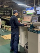 段ボールシートの製造スタッフ（未経験歓迎）◆残業月20h以下／平均勤続年数22年／埼玉から転勤なし1