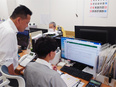 ルート営業◆カード・シールの印刷／フレックス制／賞与最大4ヶ月／転勤なし／年休125日／完休2日制3
