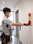 消防設備の点検工事スタッフ（未経験歓迎）◆月給25万円～／手厚い資格取得支援あり／残業月20時間以下1
