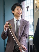 サロン向けヘアアイテムの営業◆未経験歓迎！／10時出社／髪型・髪色自由／土日祝休＆残業ほぼナシ1