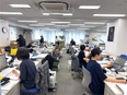 ファッションデザイナー◆創業364年／実働7時間20分／17時半前退勤可／有名ブランドの商品を企画可2